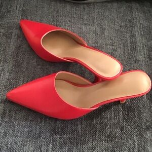 Chic Red Pointed-Toe Mules for Women
